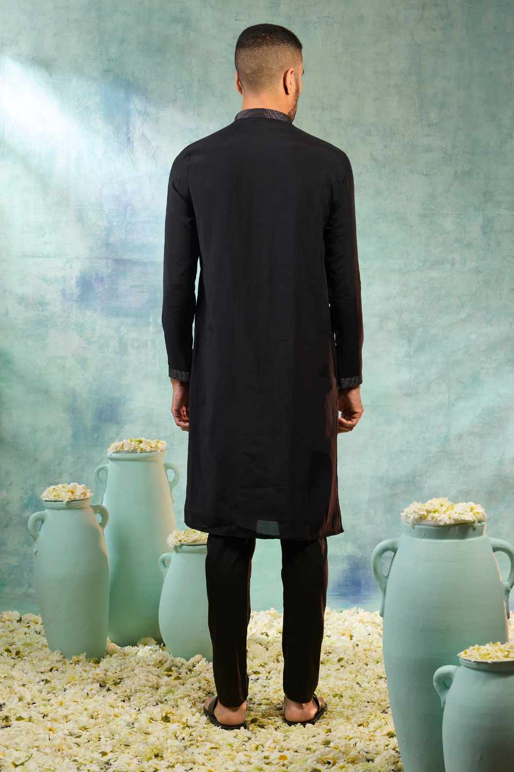 Black Silk Kurta Set With White Thread And Animal Work