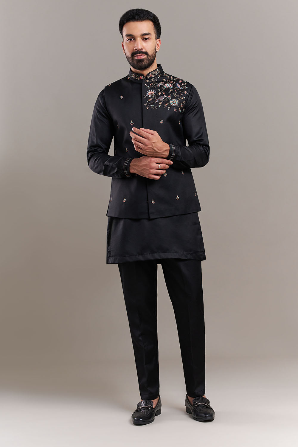 Black Art Silk Floral Accent Men's Kurta with Jacket