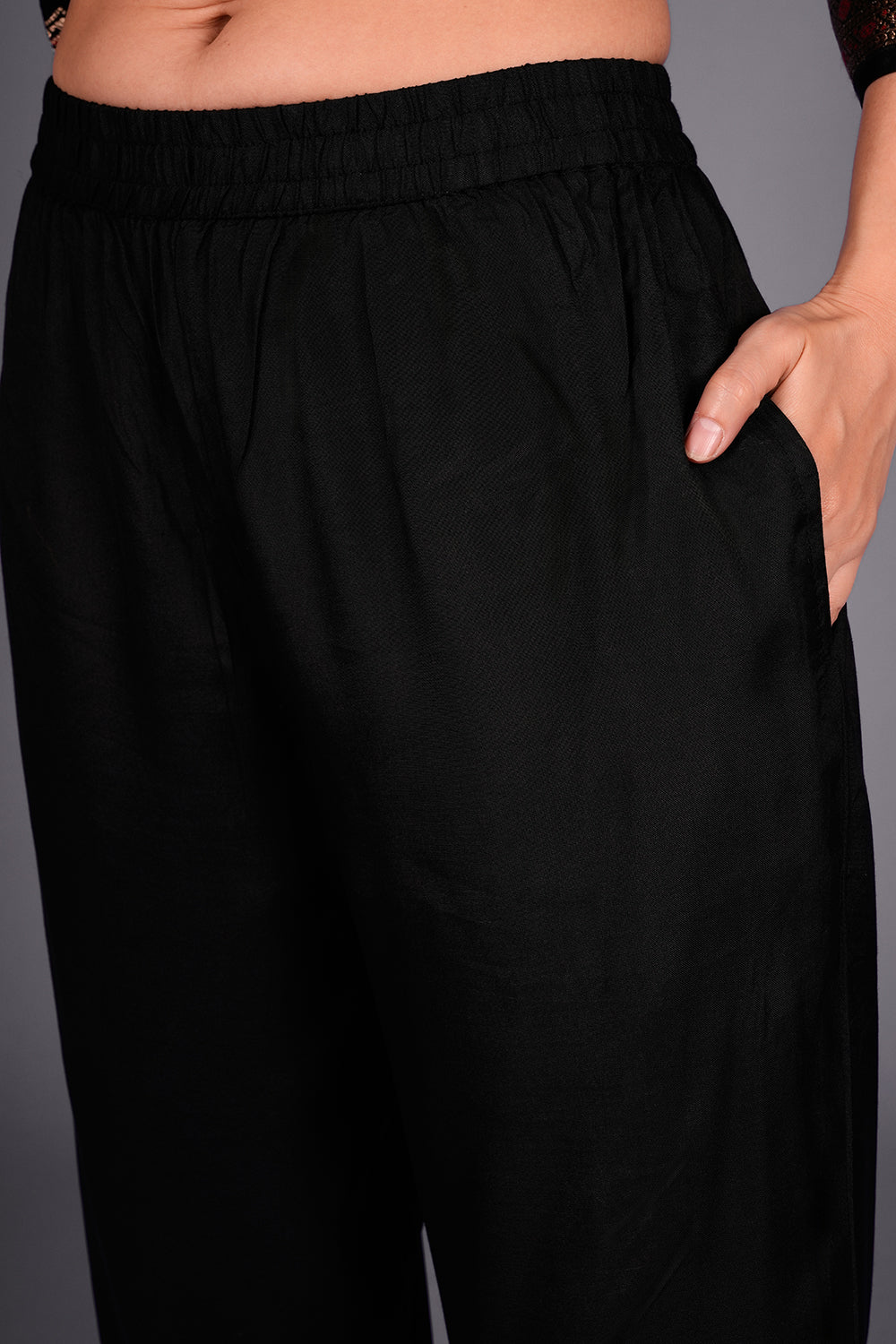 Black Banarasi Kurta Set with Buti Embroidery