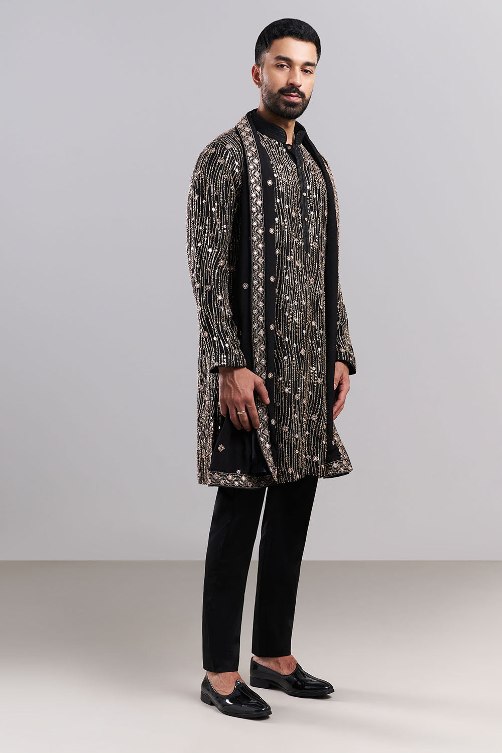 Black Chiffon Men's Kurta Set With Cascading Embellishments