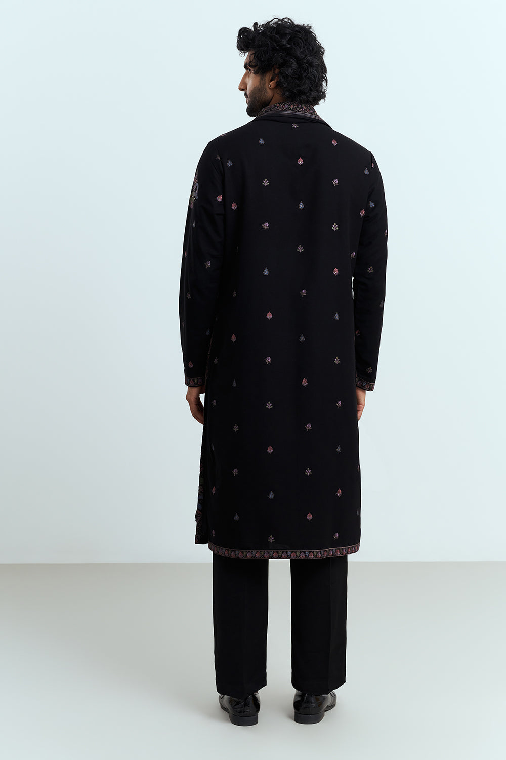 Black Embroidered Men's Kurta Set