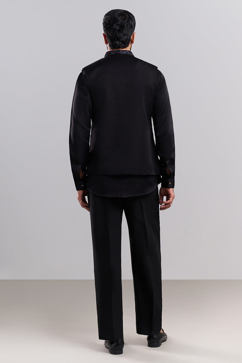 Black Linen Men's Indo-Western Set with Resham Detailing