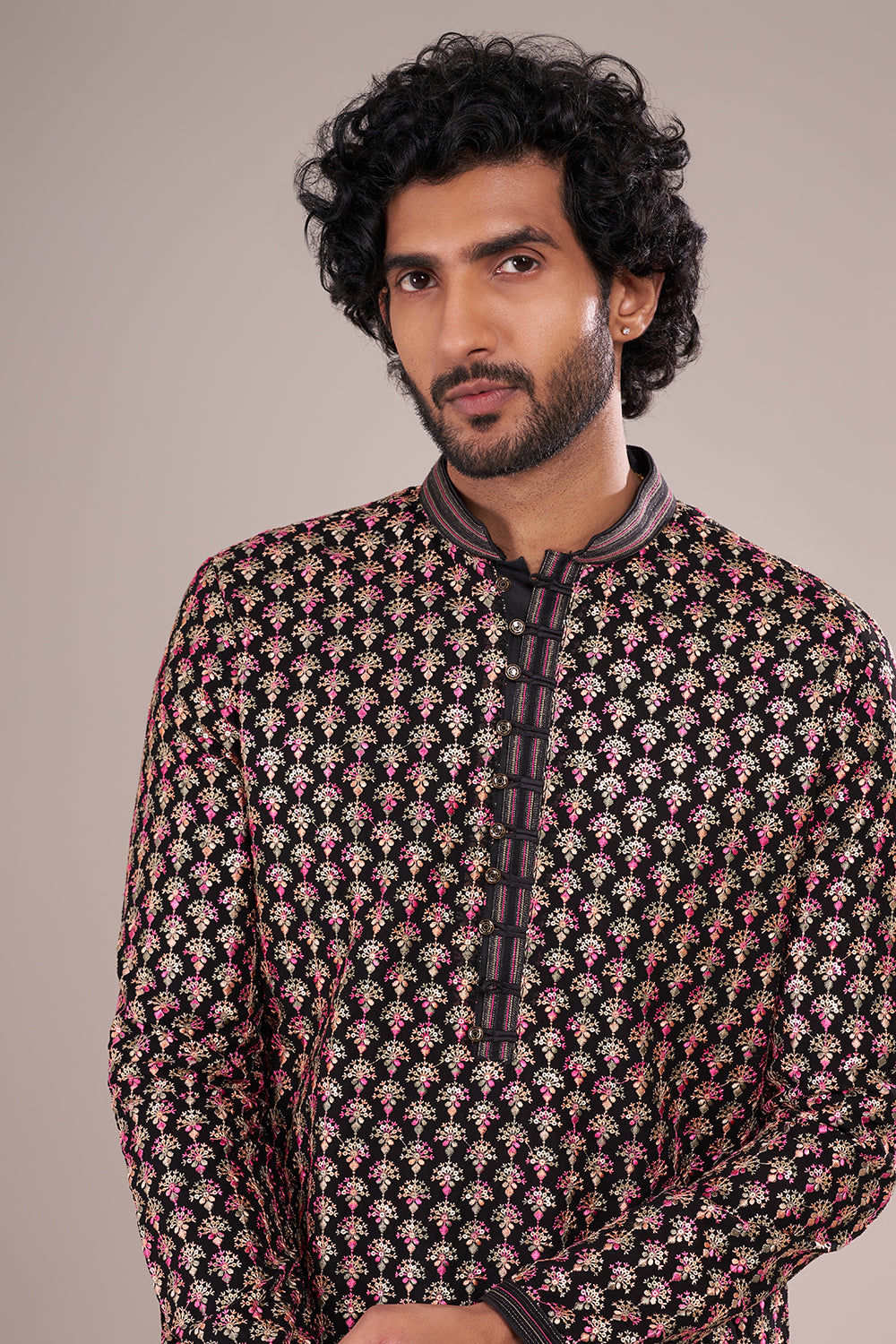 Black Silk Blend Men's Kurta Set with Floral Work
