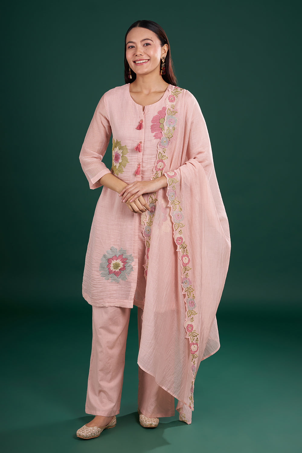 Blush Pink Muslin Kurta Set with Floral Thread Embroidery