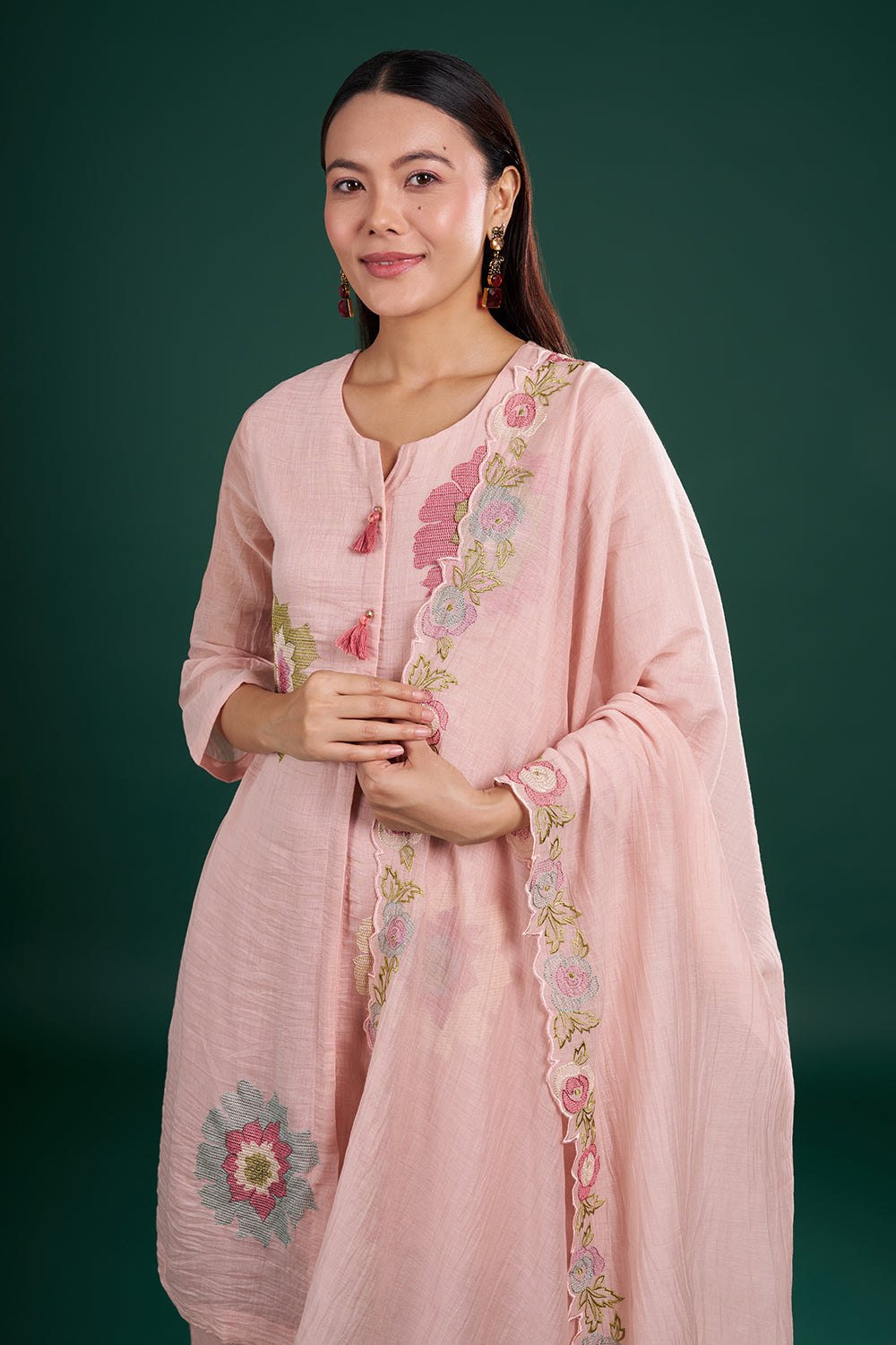 Blush Pink Muslin Kurta Set with Floral Thread Embroidery
