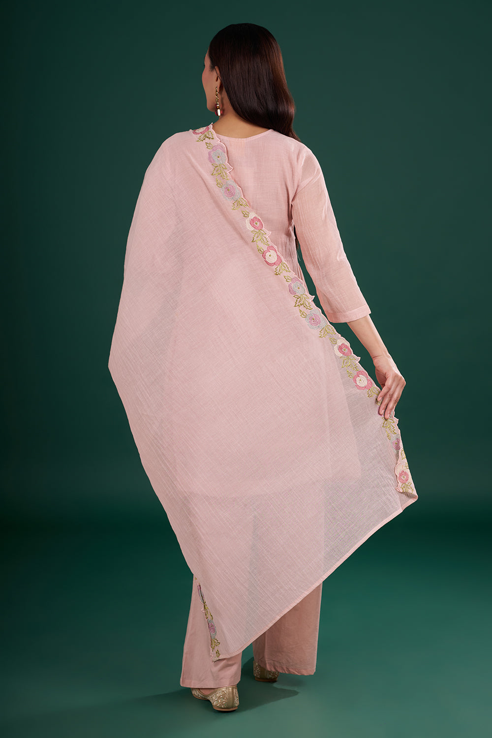 Blush Pink Muslin Kurta Set with Floral Thread Embroidery