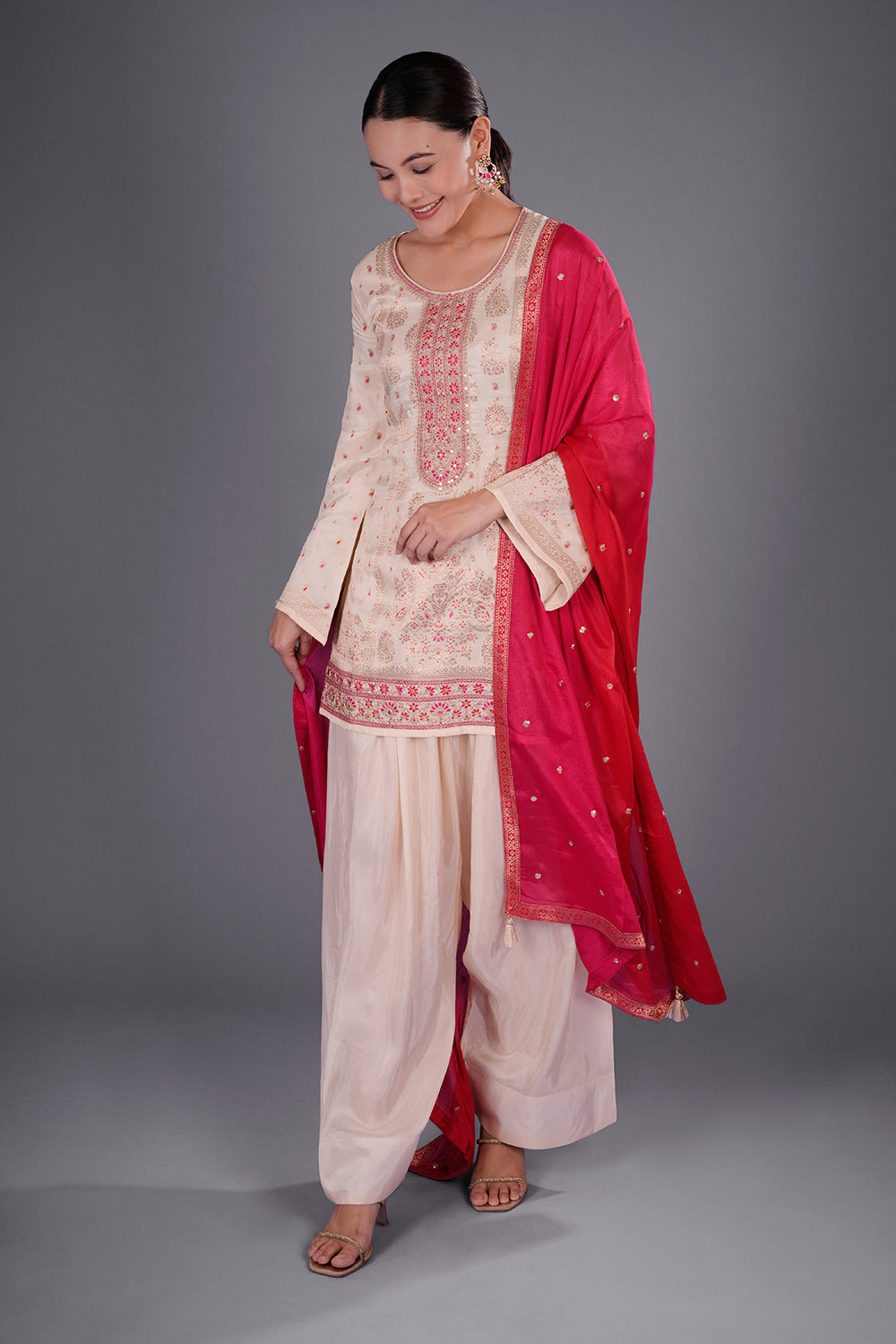 Cream Banarasi Kurta Set with Zari Embroidery