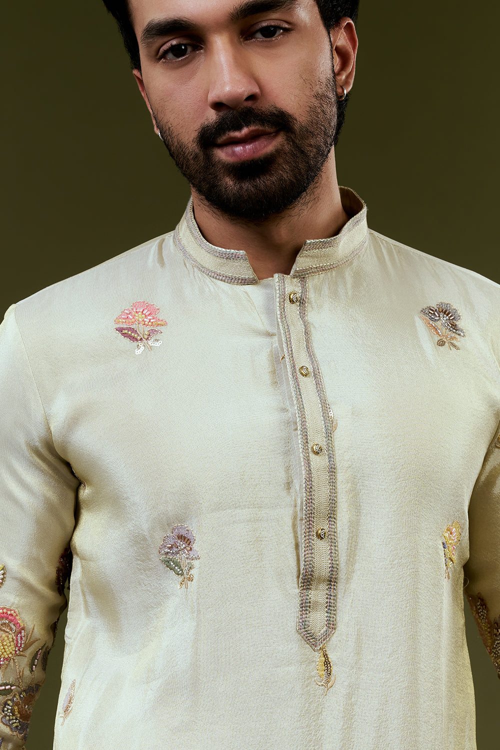 Cream Embroidered Kurta with Buti Accents