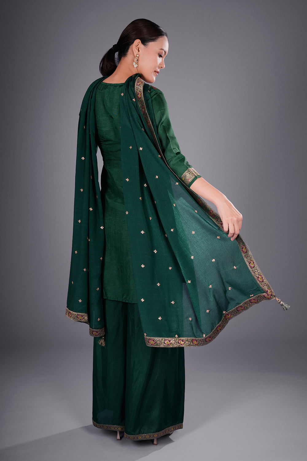 Emerald Green Pure Silk Banarasi Kurta Set with Resham Embroidery