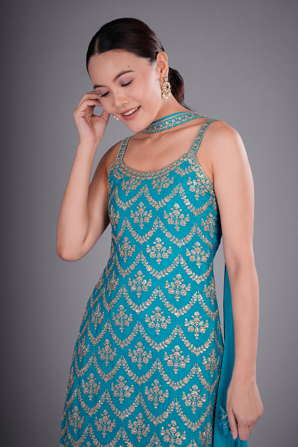 Firozi Crepe Kurta Set with Zari Embroidery