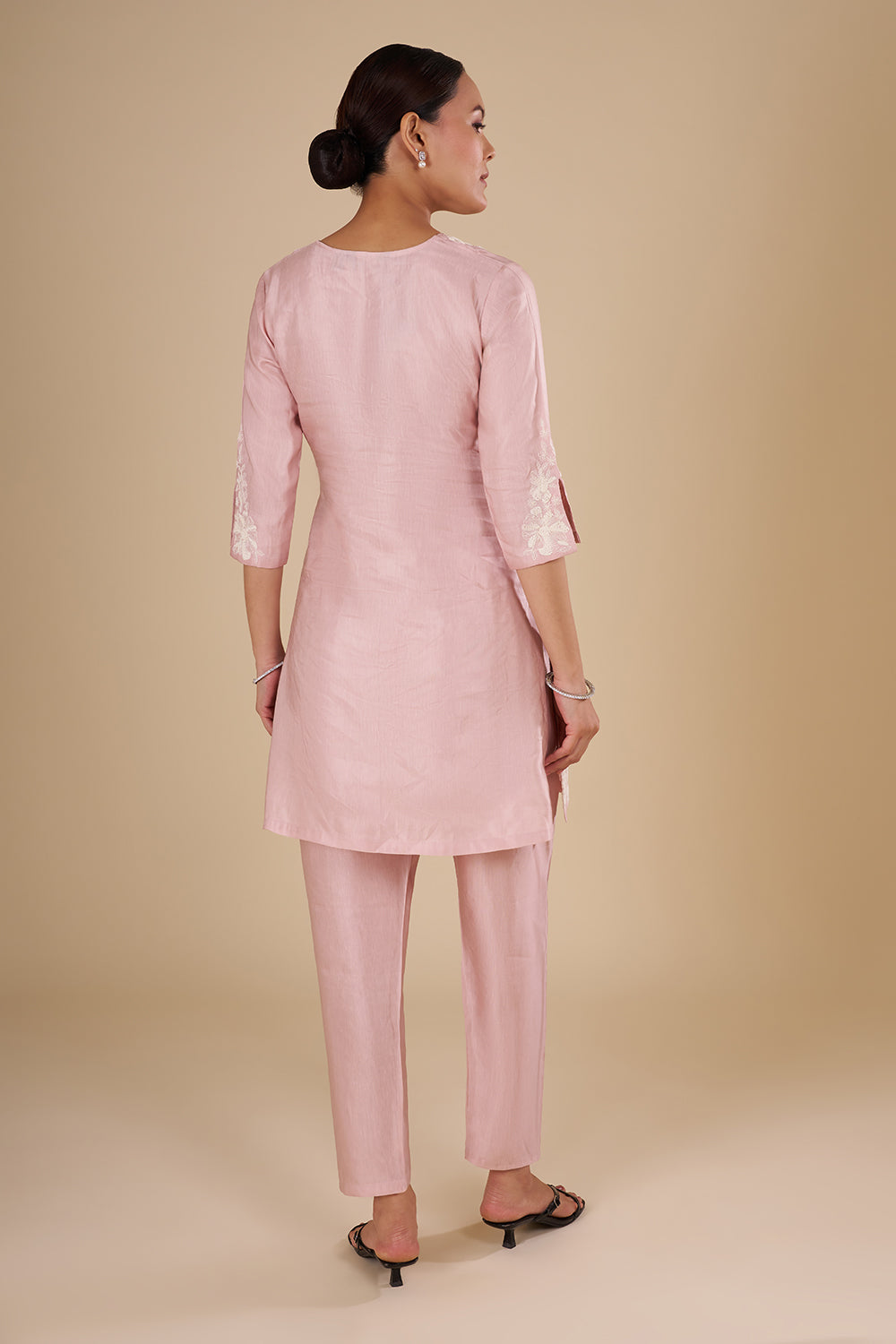 Floral Threadwork Blush Pink Chanderi Kurta Set