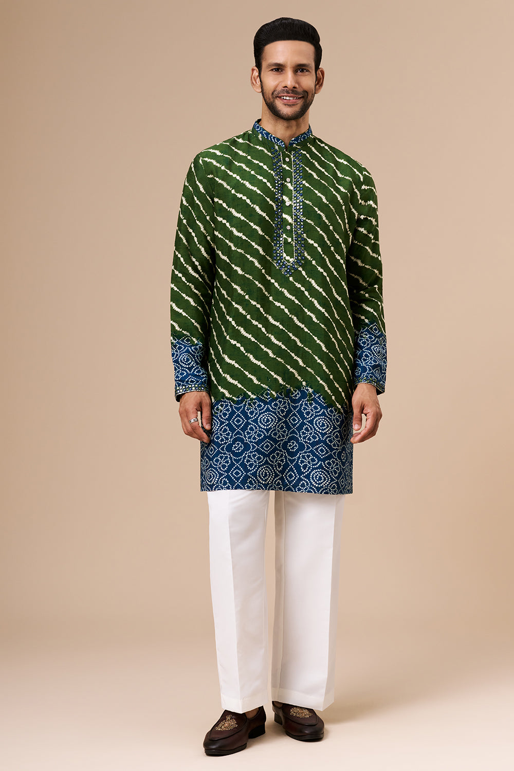 Green Shaded Cotton Silk Mens Kurta Set with Lehariya Print and Abla Work