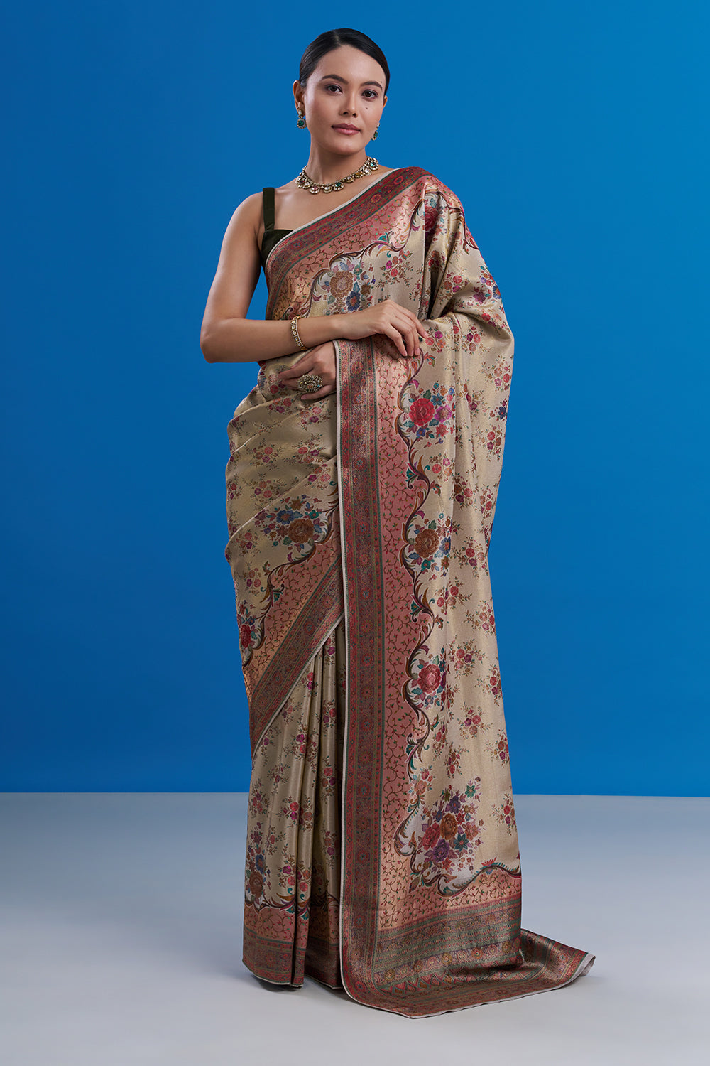 Ivory Banarasi Silk Saree with Floral Motifs And Unstitched Blouse