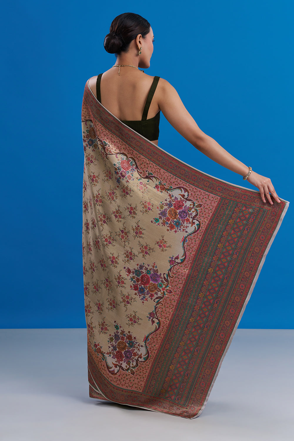 Ivory Banarasi Silk Saree with Floral Motifs And Unstitched Blouse