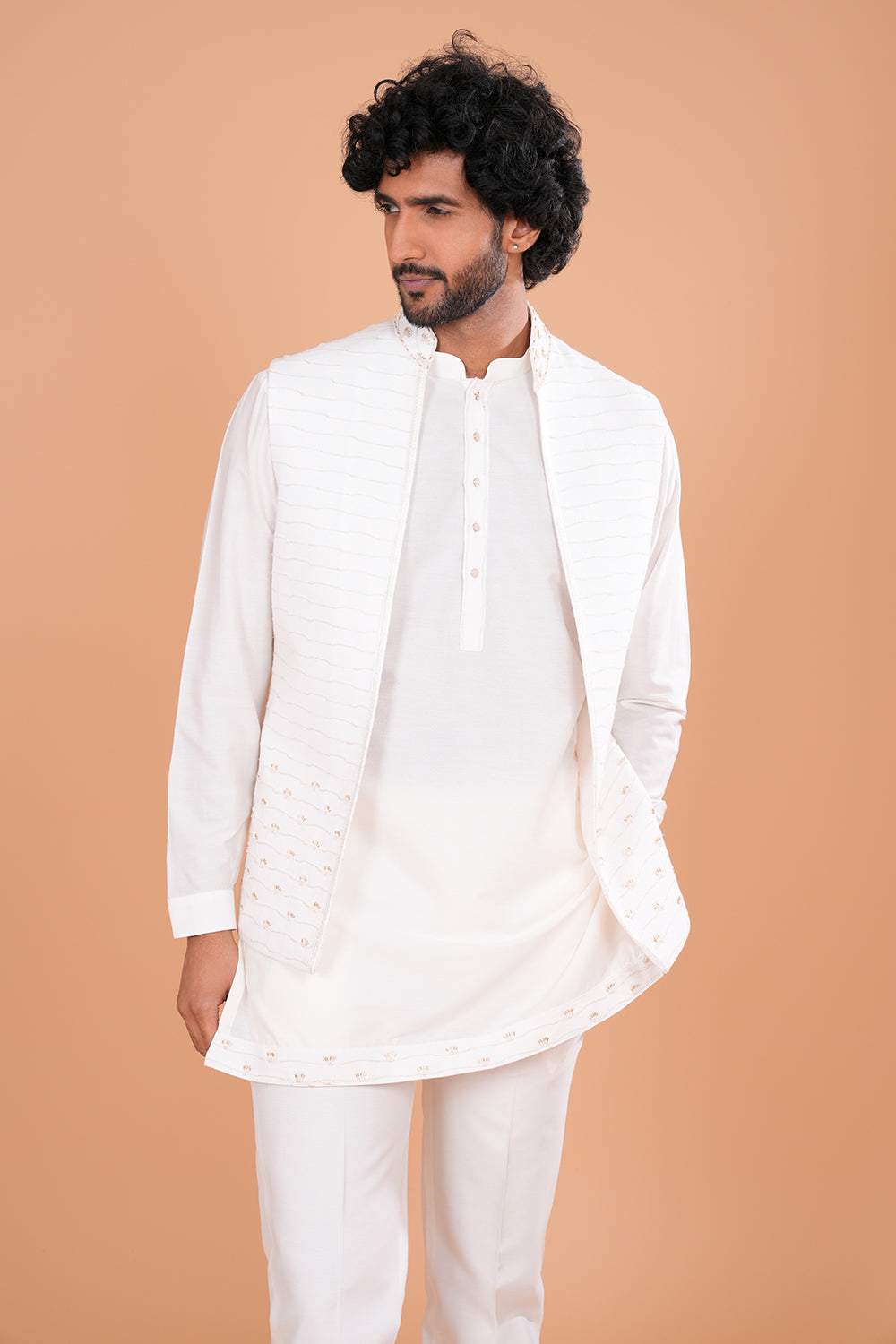 Ivory Embroidered Regal Men's Kurta Set