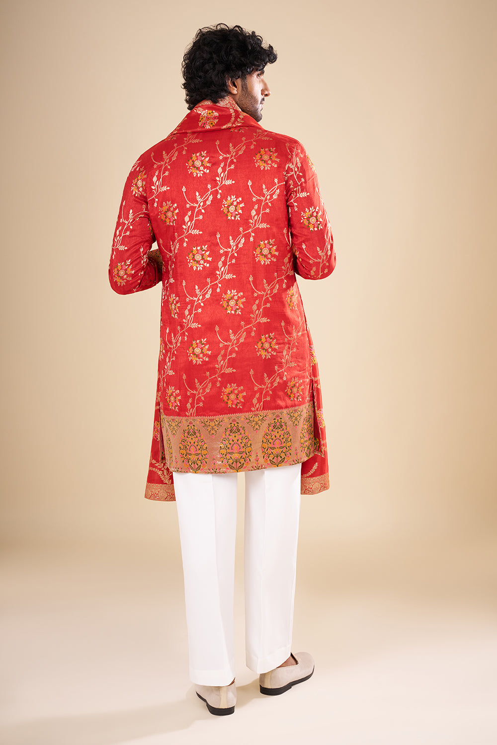 Red Silk Kurta Set with Zari Embroidery