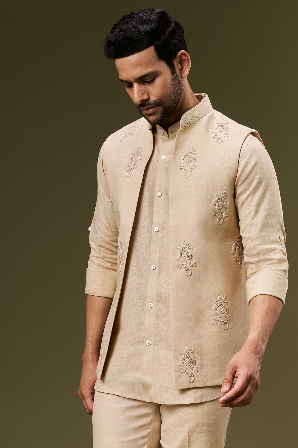 Sand Beige Linen Embroidered Bundi Set with Thread Work