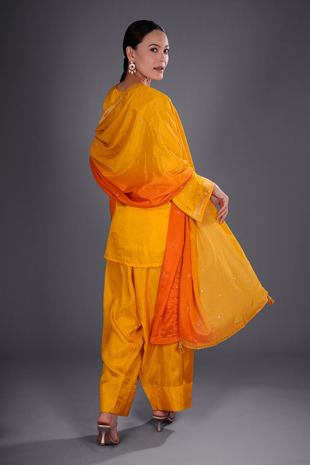 Yellow Crepe Kurta Set with Thread Embroidery