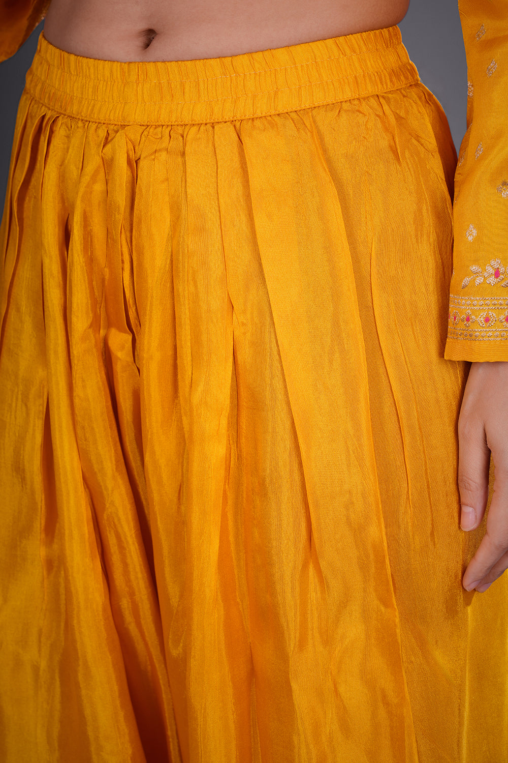 Yellow Crepe Kurta Set with Thread Embroidery