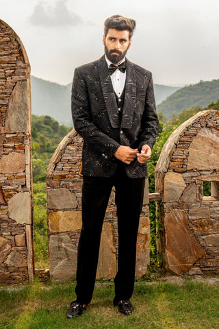 Black Five Piece Suiting Tuxedo With Thread And Pearl Work