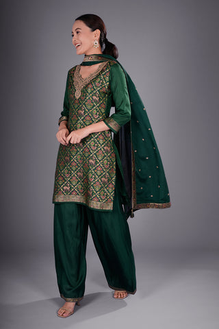 Emerald Green Pure Silk Banarasi Kurta Set with Resham Embroidery