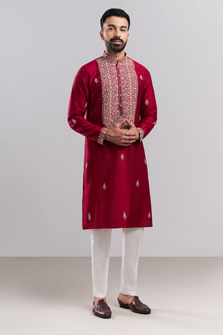 Magenta Art Silk Men's Kurta Set with Ornate Front Panel